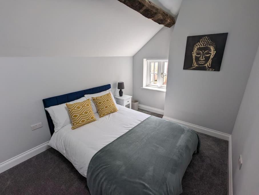 31 High Street - Modern & Stylish 2-Bed Apartment - Inc Parking Husbands Bosworth ภายนอก รูปภาพ